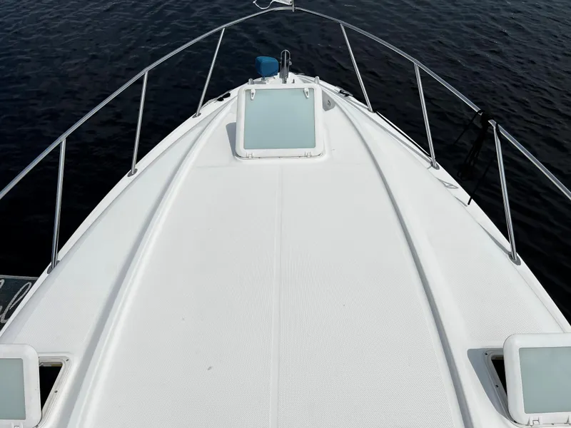 Slide: The Image of Bayliner 305 2007 - 25