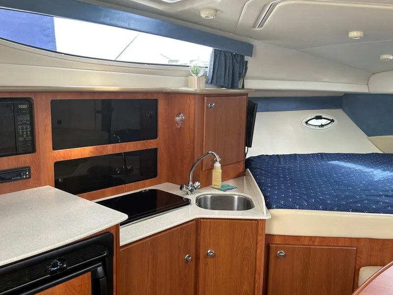 Slide: The Image of Bayliner 305 2007 - 39