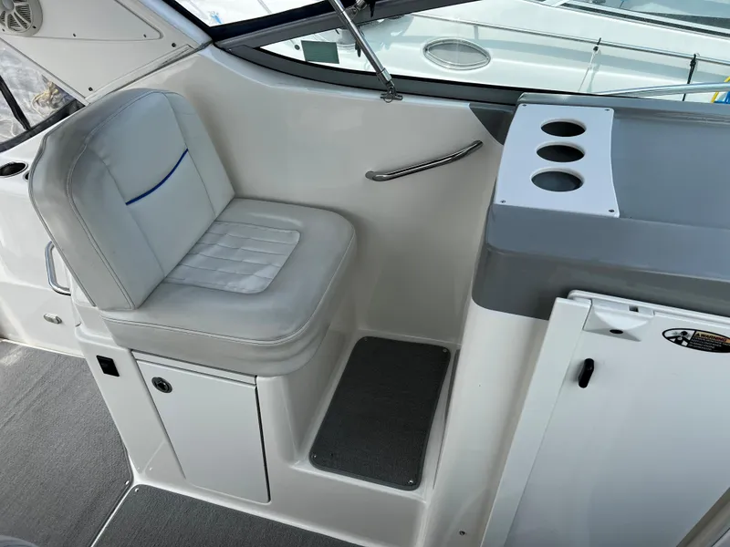 Slide: The Image of Bayliner 305 2007 - 42