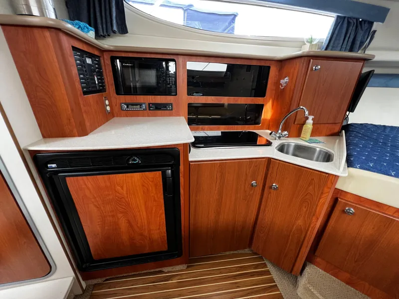 Slide: The Image of Bayliner 305 2007 - 45