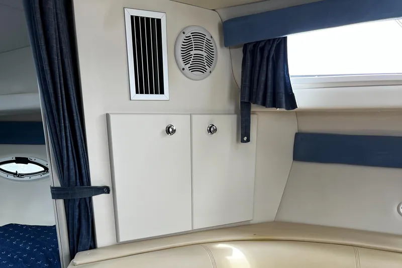 Slide: The Image of Bayliner 305 2007 - 56