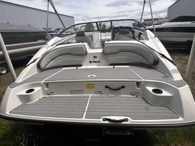 Slide: The Image of Yamaha SX190 2022 - 2