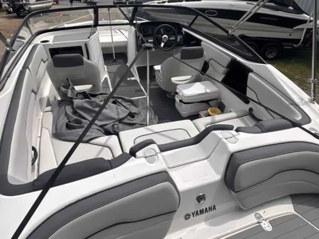 Slide: The Image of Yamaha SX190 2022 - 3