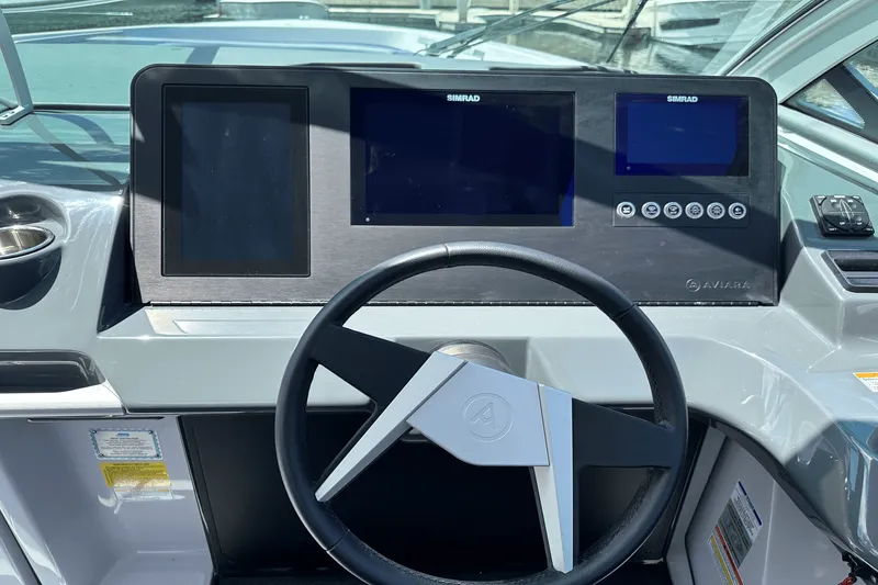 Slide: The Image of Aviara AV32 Outboard 2024 - 14