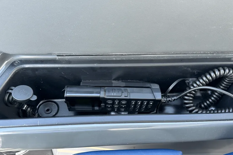 Slide: The Image of Aviara AV32 Outboard 2024 - 16