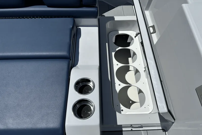 Slide: The Image of Aviara AV32 Outboard 2024 - 26