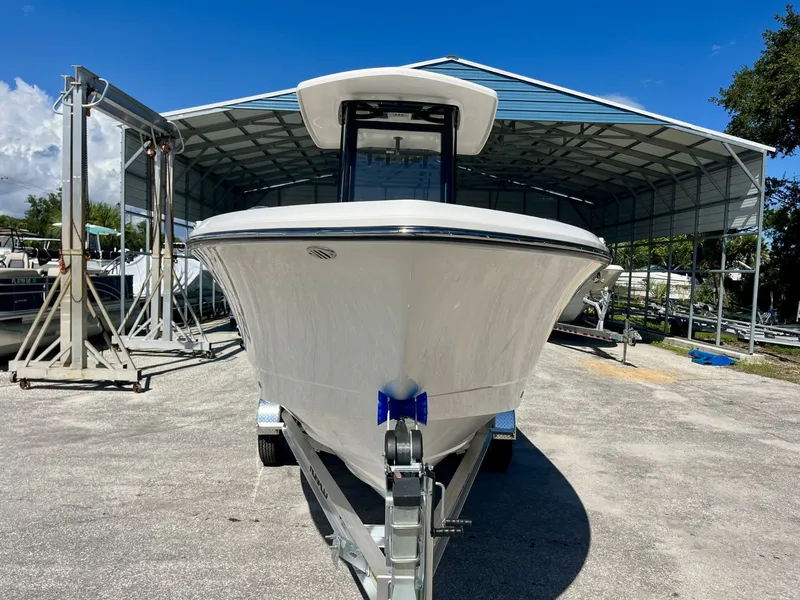 Slide: The Image of Robalo R230 2027 - 2