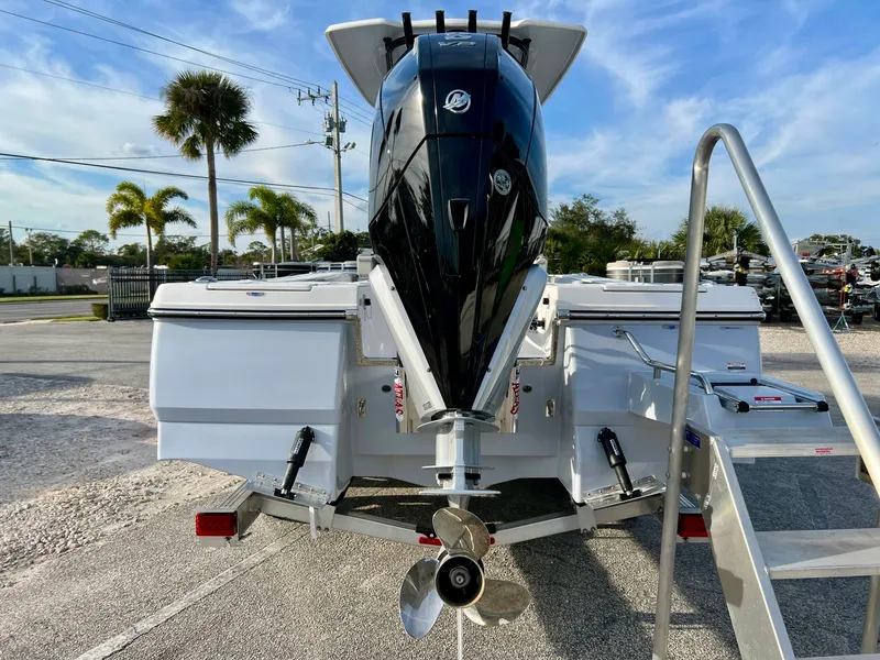 Slide: The Image of Robalo 246 2026 - 3