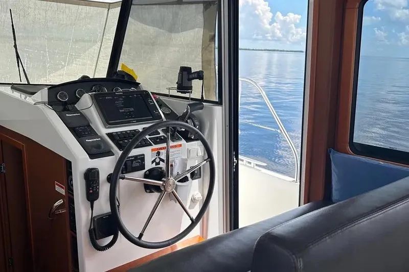 Slide: The Image of Beneteau Swift Trawler 34 2017 - 13
