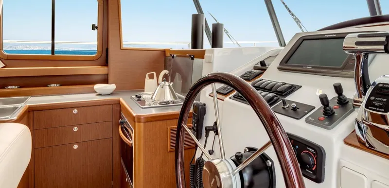 Slide: The Image of Beneteau Swift Trawler 34 2017 - 14