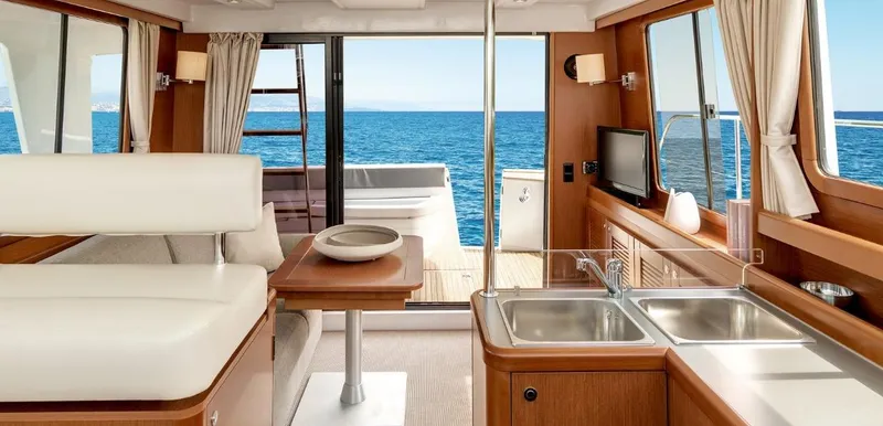 Slide: The Image of Beneteau Swift Trawler 34 2017 - 15