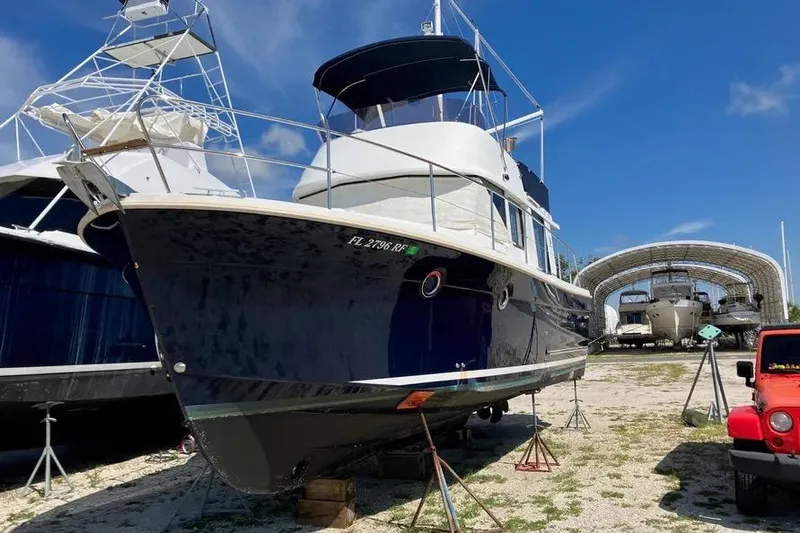 Slide: The Image of Beneteau Swift Trawler 34 2017 - 20