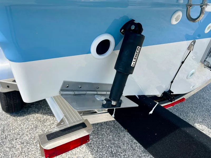 Slide: The Image of Boston whaler 22DNT 2027 - 30