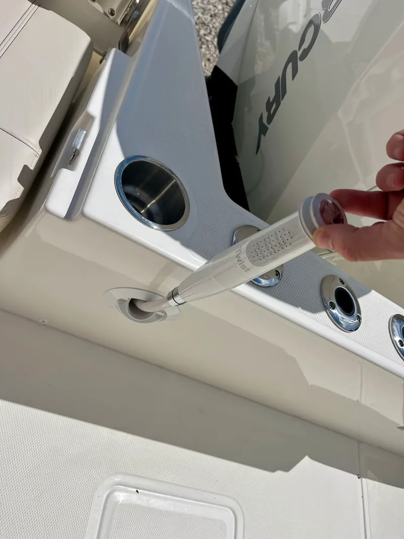 Slide: The Image of Boston whaler 22DNT 2027 - 29