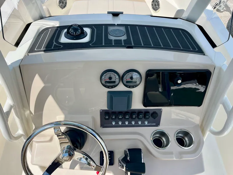 Slide: The Image of Boston whaler 22DNT 2027 - 16