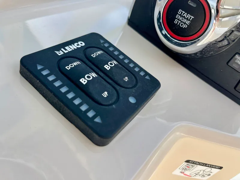 Slide: The Image of Boston whaler 22DNT 2027 - 19