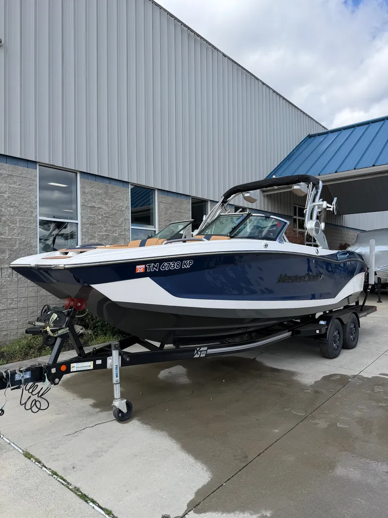 Slide: The Image of MasterCraft X22 2020 - 2