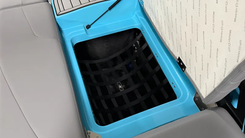 Slide: The Image of Mastercraft XT24 2024 - 19