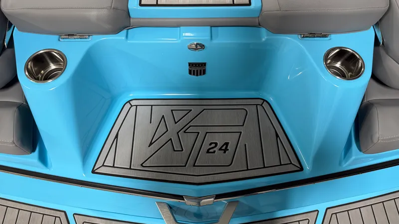 Slide: The Image of Mastercraft XT24 2024 - 20