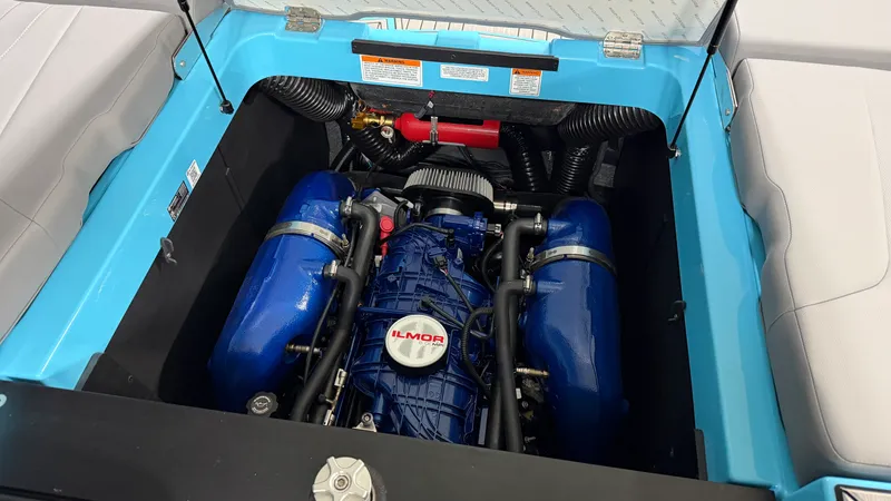 Slide: The Image of Mastercraft XT24 2024 - 24