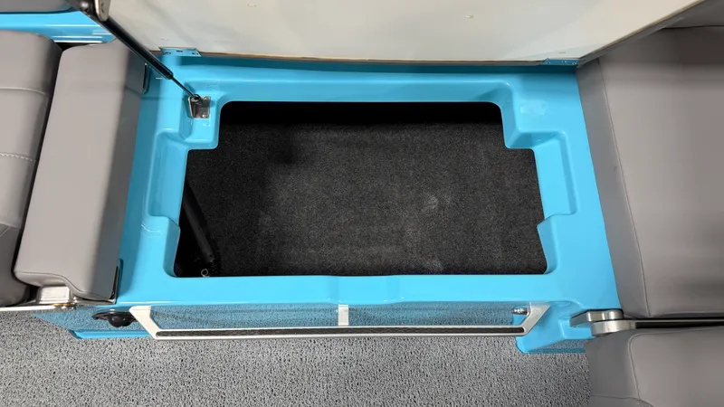 Slide: The Image of Mastercraft XT24 2024 - 34