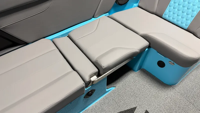 Slide: The Image of Mastercraft XT24 2024 - 47