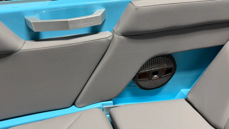 Slide: The Image of Mastercraft XT24 2024 - 52