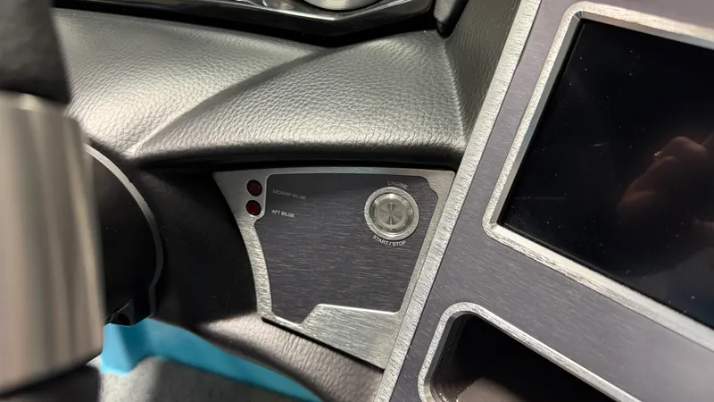 Slide: The Image of Mastercraft XT24 2024 - 70