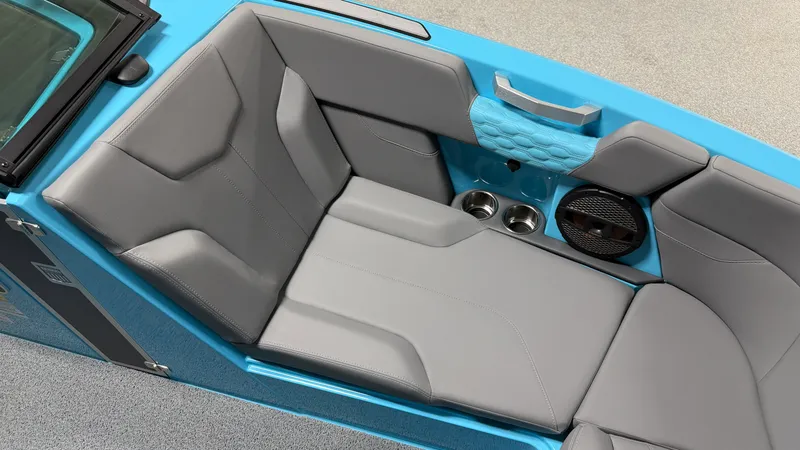 Slide: The Image of Mastercraft XT24 2024 - 81