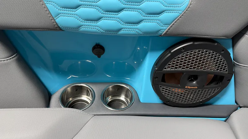 Slide: The Image of Mastercraft XT24 2024 - 82