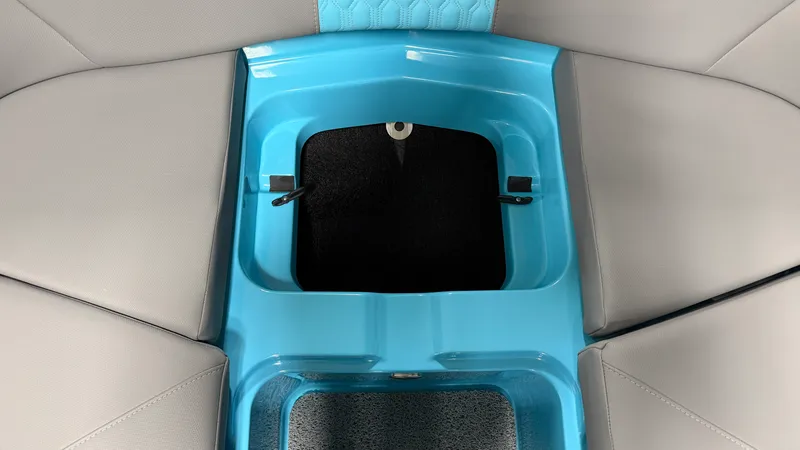 Slide: The Image of Mastercraft XT24 2024 - 85