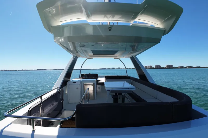 Slide: The Image of Galeon 500 Fly 2022 - 19