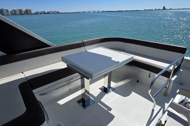 Slide: The Image of Galeon 500 Fly 2022 - 25