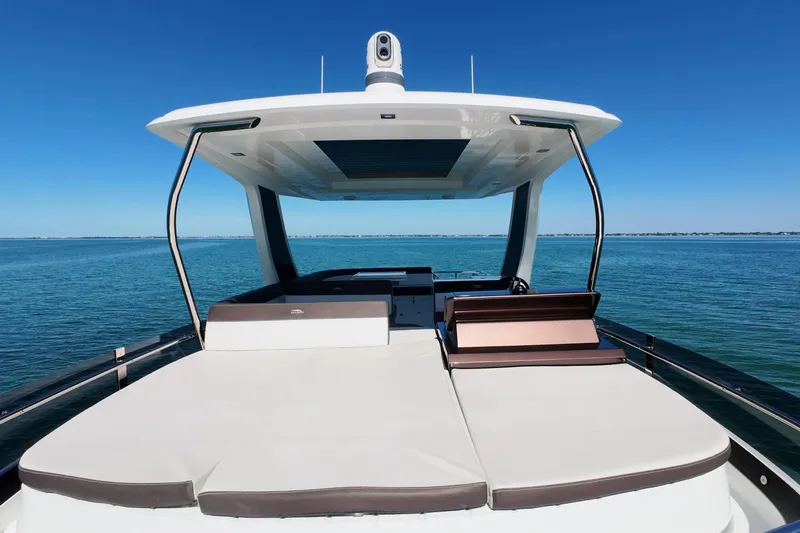 Slide: The Image of Galeon 500 Fly 2022 - 27