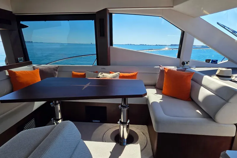 Slide: The Image of Galeon 500 Fly 2022 - 37