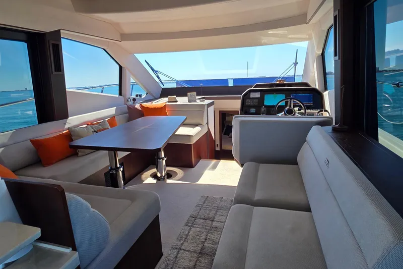 Slide: The Image of Galeon 500 Fly 2022 - 40