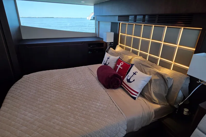 Slide: The Image of Galeon 500 Fly 2022 - 53