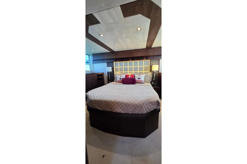 Slide: The Image of Galeon 500 Fly 2022 - 57