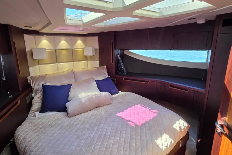 Slide: The Image of Galeon 500 Fly 2022 - 62