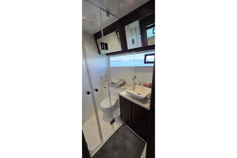 Slide: The Image of Galeon 500 Fly 2022 - 65