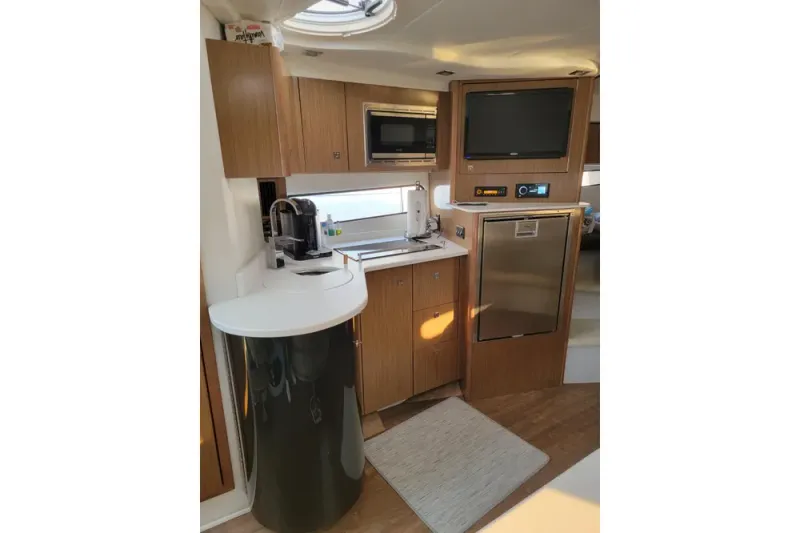 Slide: The Image of Cruisers 38 Express 2019 - 13