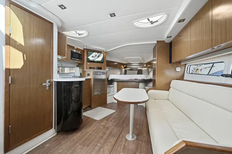 Slide: The Image of Cruisers 38 Express 2019 - 36