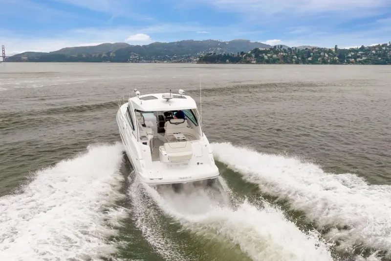 Slide: The Image of Cruisers 38 Express 2019 - 13
