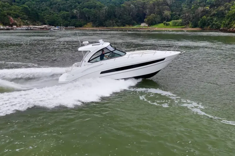 Slide: The Image of Cruisers 38 Express 2019 - 3