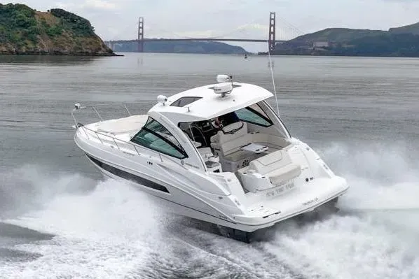 The Image of Cruisers 38 Express 2019 - 0