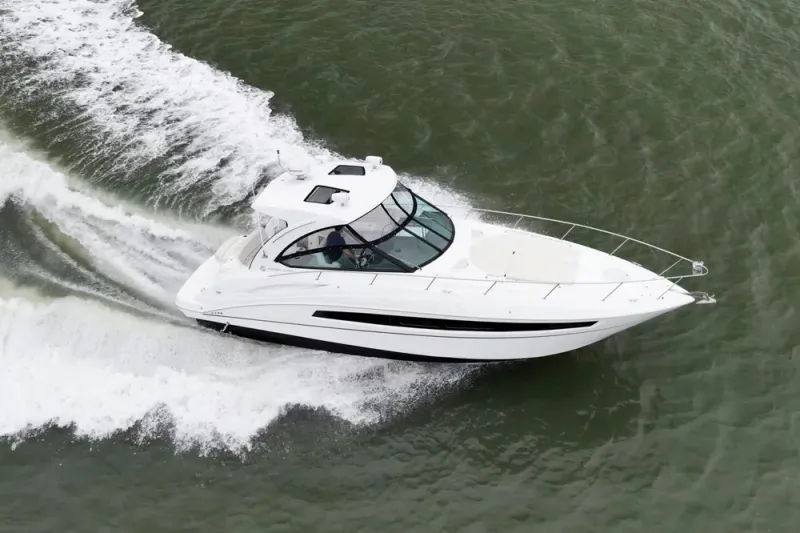 Slide: The Image of Cruisers 38 Express 2019 - 7