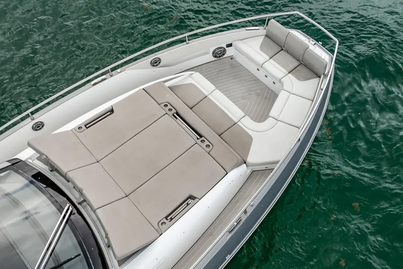 Slide: The Image of Azimut Verve 47 2021 - 23