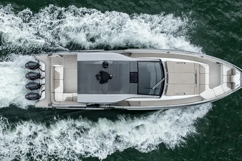 Slide: The Image of Azimut Verve 47 2021 - 14