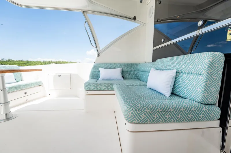 Slide: The Image of Riviera 5000 Sport Yacht 2016 - 28