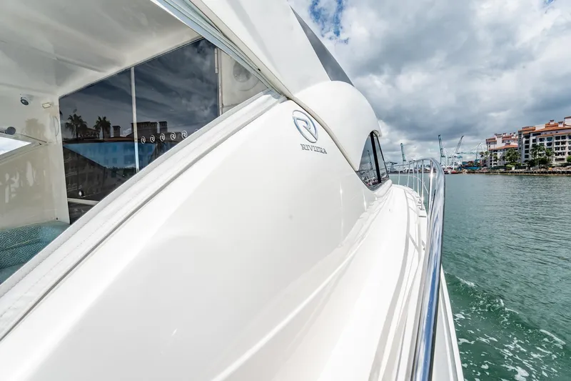 Slide: The Image of Riviera 5000 Sport Yacht 2016 - 31